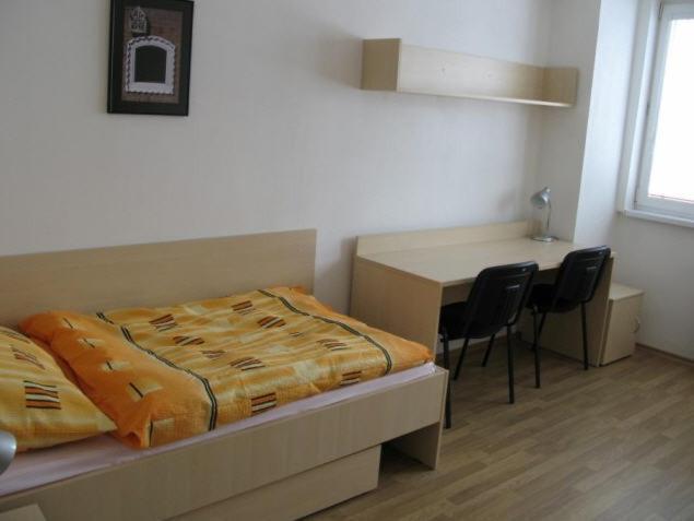 Uninova Hostel *